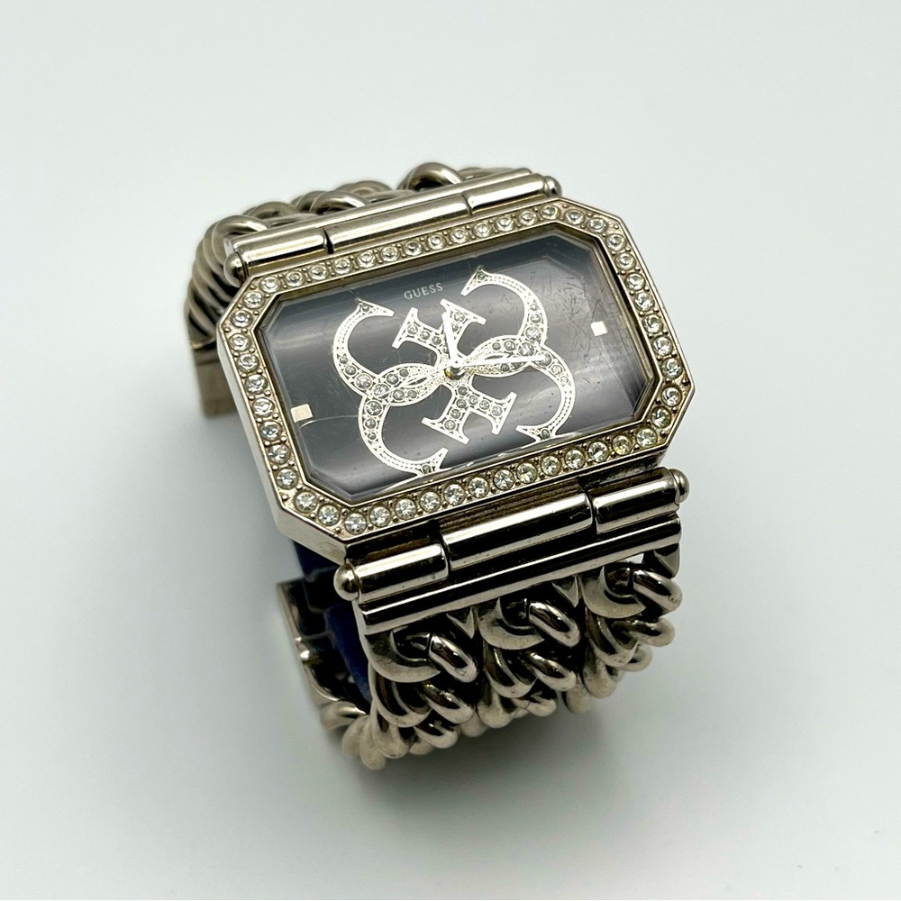 #064 Women's Guess I11532L2 Metal Silver-Tone Curb Chain Wrist Watch